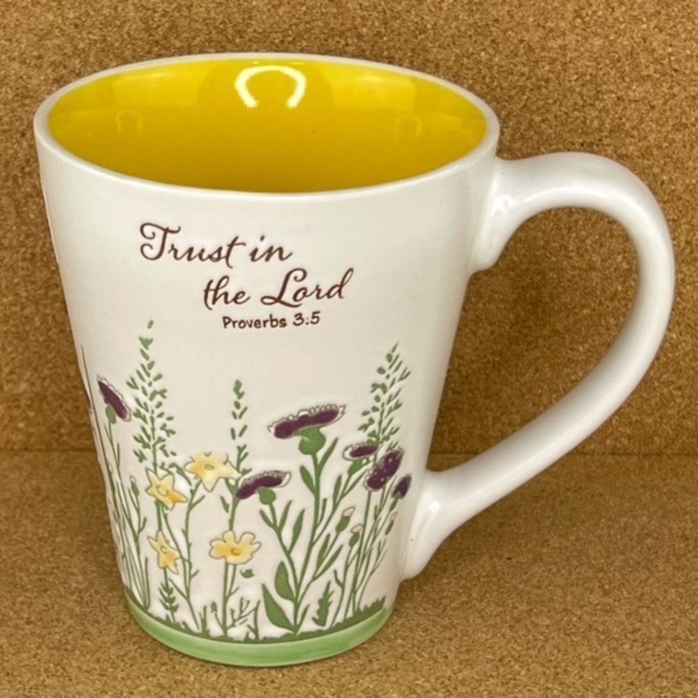 Spectrum - 3/$48 - ‘Trust in the Lord’ ceramic mug. NWT Firm!